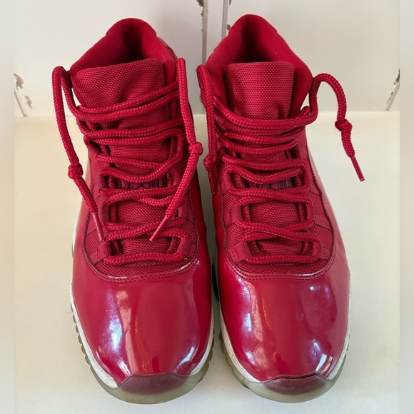 Nike Jordan 11 XI Men’s Red Sneakers in size 11.5 Win like 96 - Picture 7 of 8